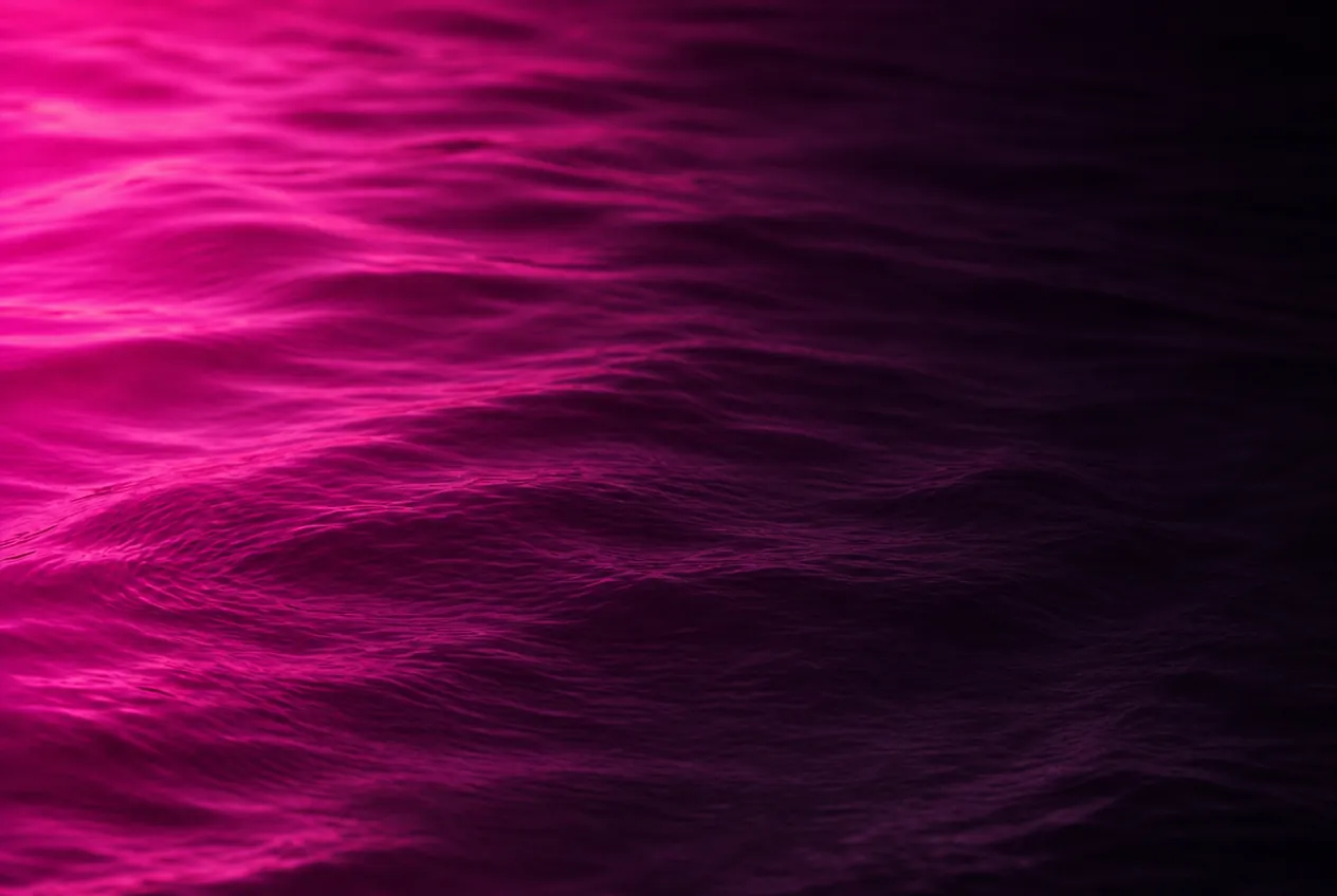 Fuchsia ocean water backdrop from the Unsinkable keynote deck